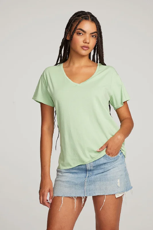 Women's Beaded T-Shirts-Everyday Essential Quiet Green V-neck Tee